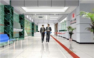 《銀行從業(yè)人員陽(yáng)光心態(tài)修煉》 《銀行從業(yè)人員陽(yáng)光心態(tài)修煉》